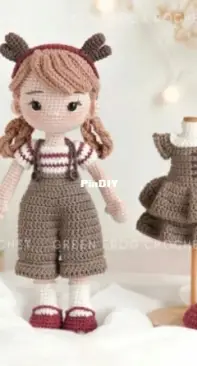 Forger Family Amigurumi Crochet Doll Patterns – Medaami Patterns