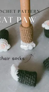 ThisIsOlya - Cat Paw Chair Socks - English